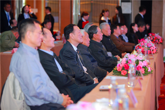 �����Ƽ����⣺����ɫ�������е���