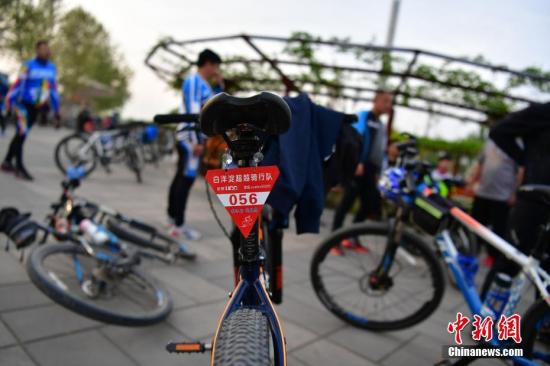 �ӱ��۰������������������ǰ�ڳ���