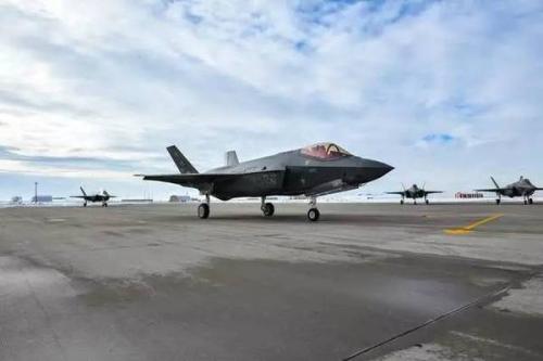 F-35 ̨׼F-15F/A-18жѡһ