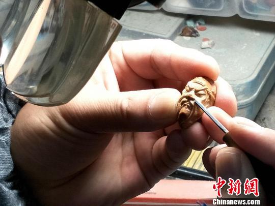 ͼΪڵ沿ֻ̬ 