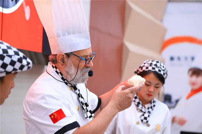 【名师进校园】来安徽新东方与意大利名厨开启一段欧洲美食学习之旅!