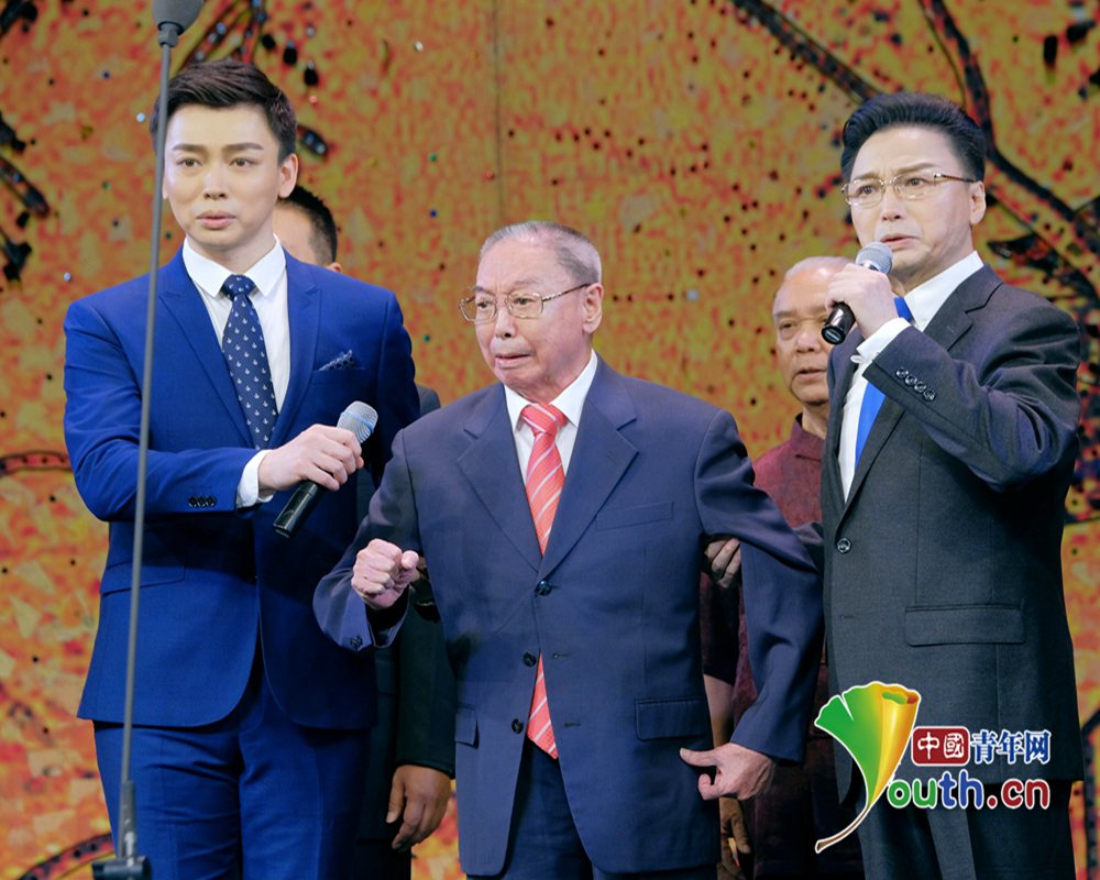 谭门七代传人"谭正岩:我为京剧而生