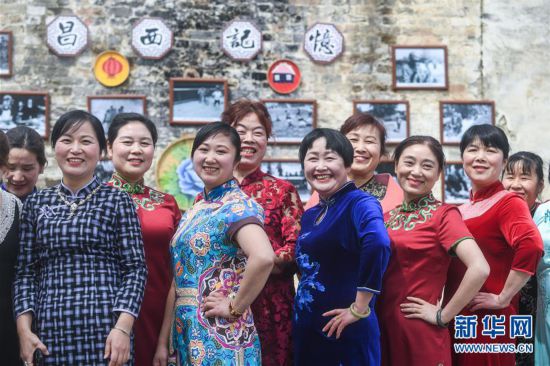 ����ᣩ��1��ӭ�����ˡ� ���Ů�Ը��ܼ����±仯