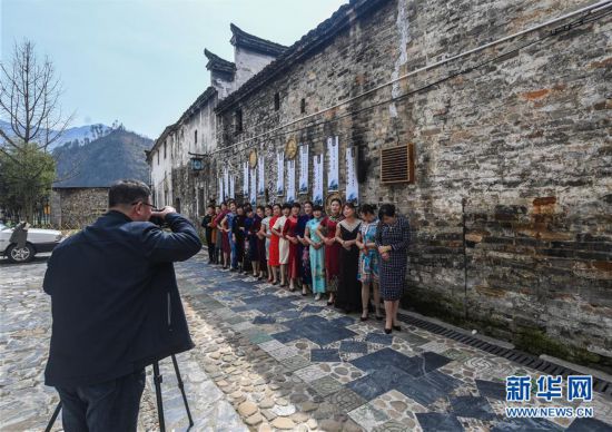 ����ᣩ��5��ӭ�����ˡ� ���Ů�Ը��ܼ����±仯